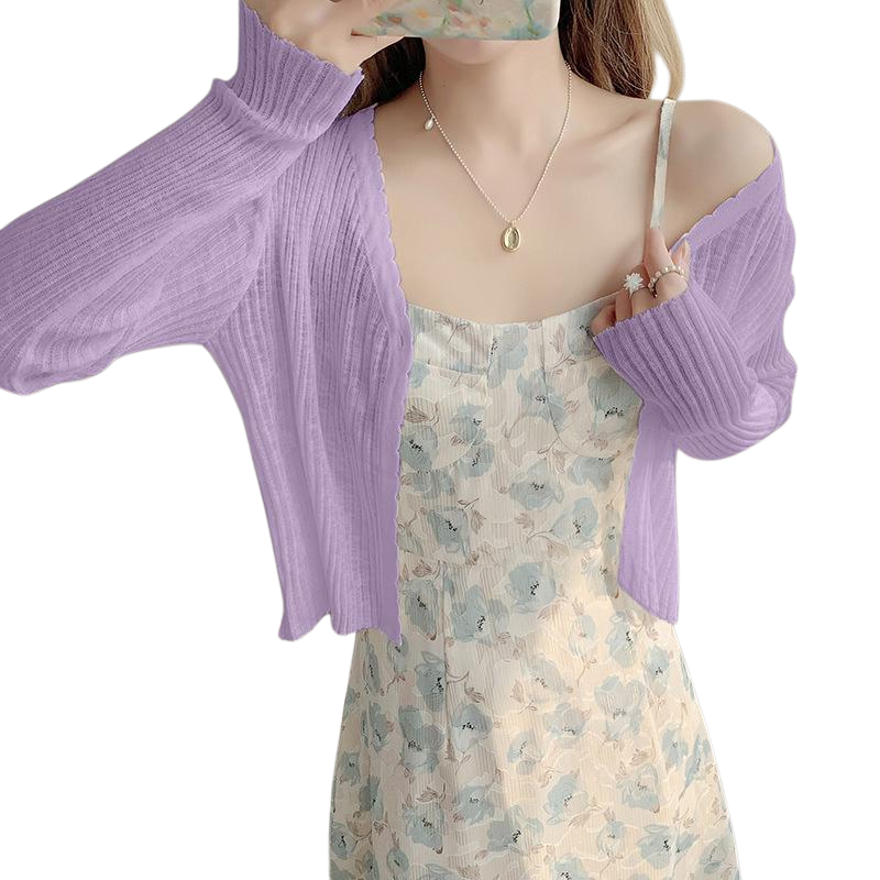 여름 얇은 슬립에 가디건 블라우스 자외선 차단  니트 스커트에 짧은 점퍼를 입는다