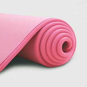 広めと厚めにしたヨガマット