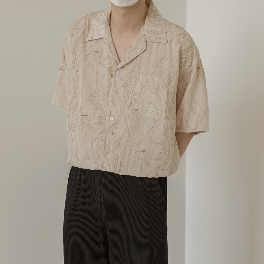 트렌디한 남자 빈티지 셔츠 앞면