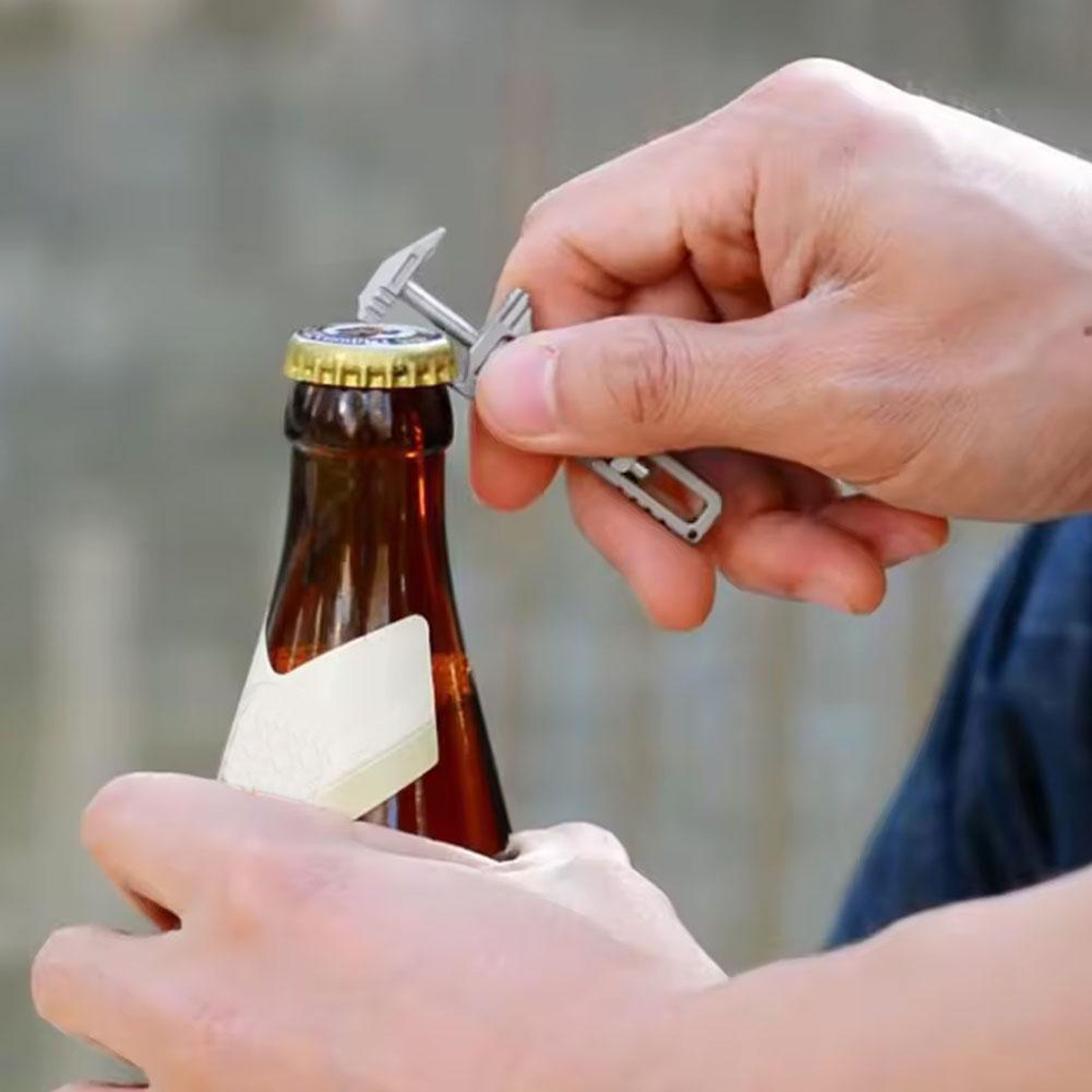 多機能スパナバックパックの収納スペース