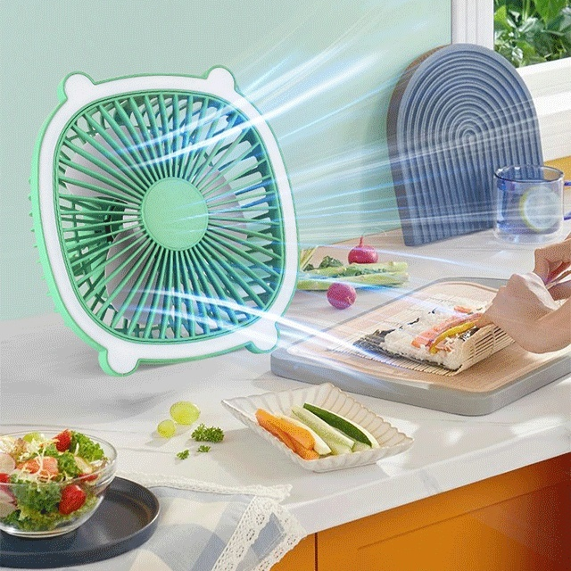 라이트가 달린 컴팩트 선풍기