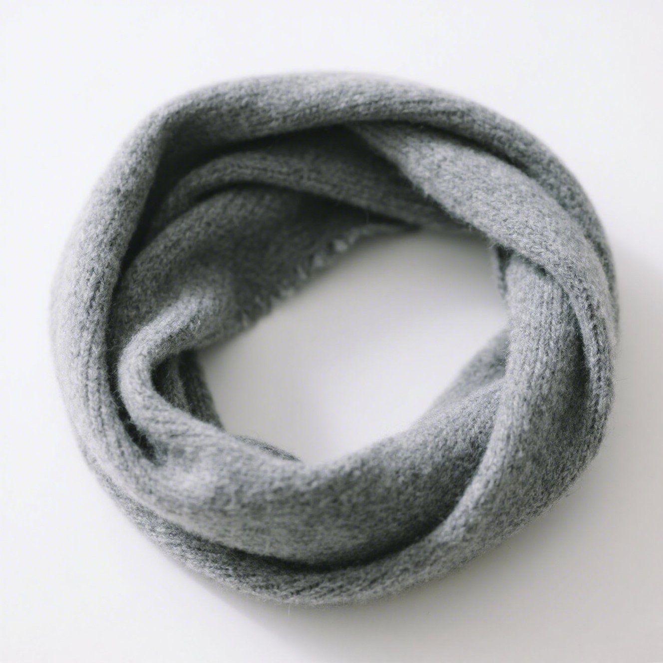 Luxusní šedá šála pro dva – sada 2 kusů