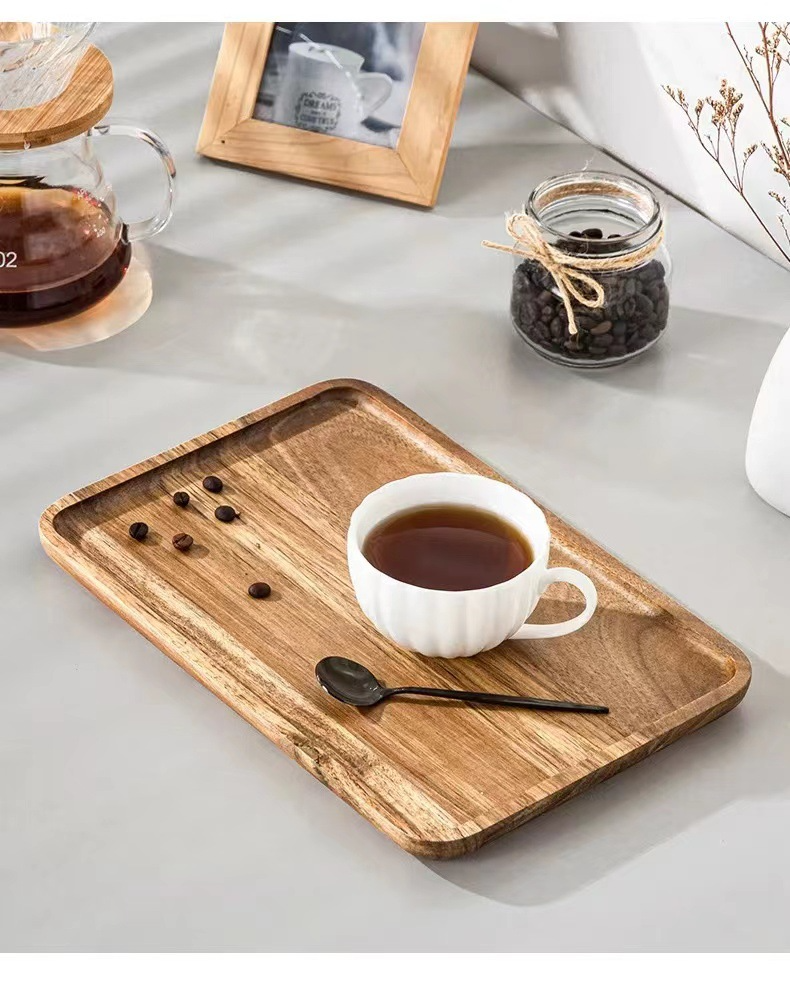 耐久性のある日本製木製スクエアプレート