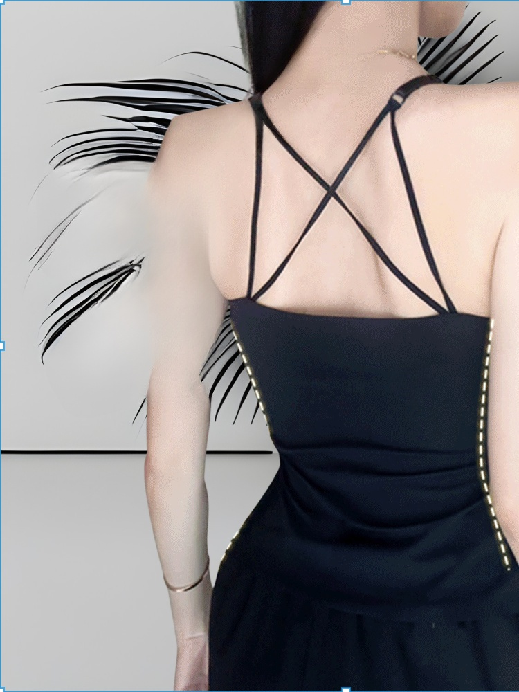 컵 있는 헴라인 끈 나시