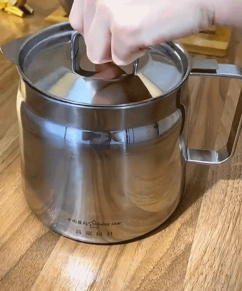 HFH-【用十年】大容量304不锈钢滤油壶_04-1.gif