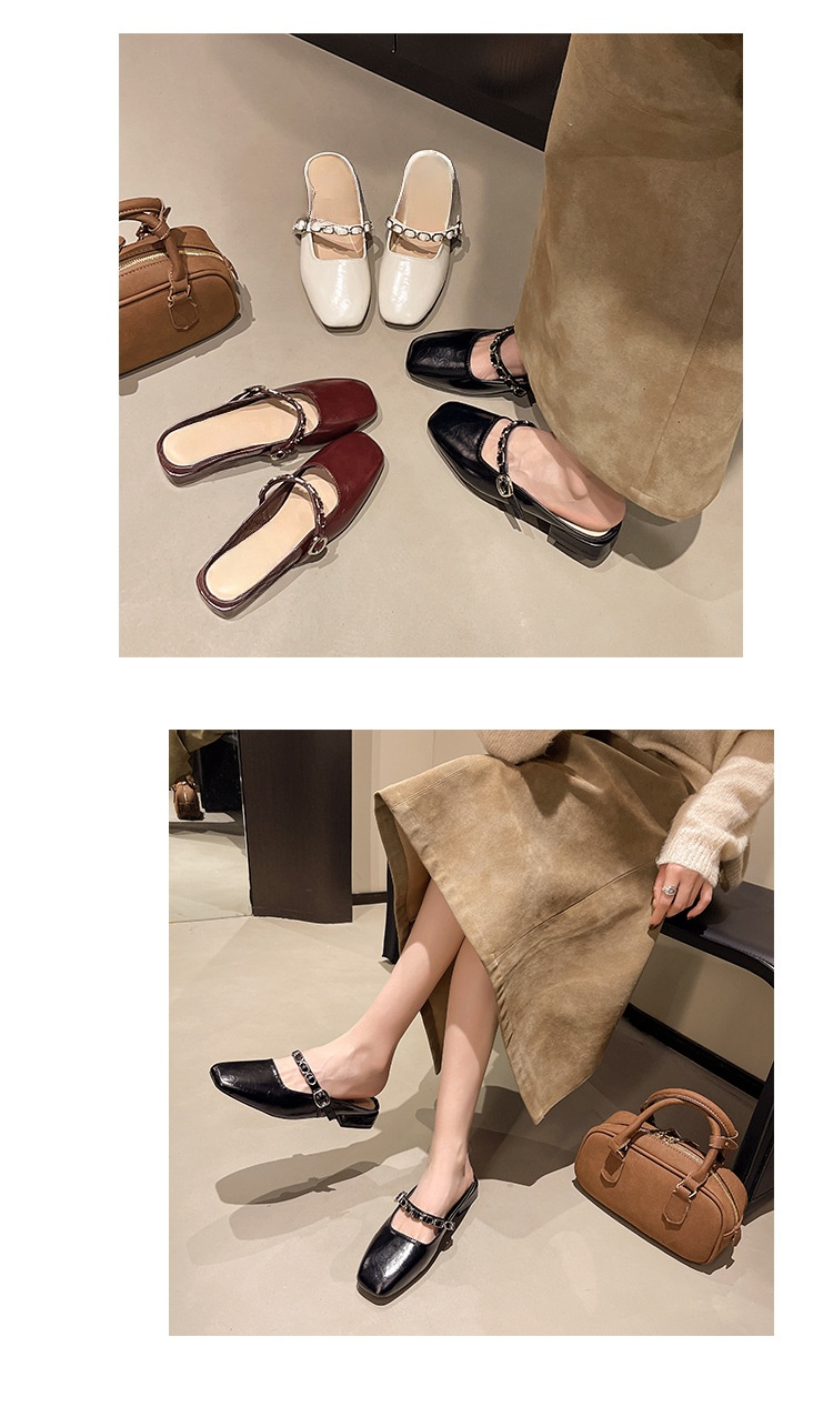 スカートと相性抜群のマッチングサンダルコーデ