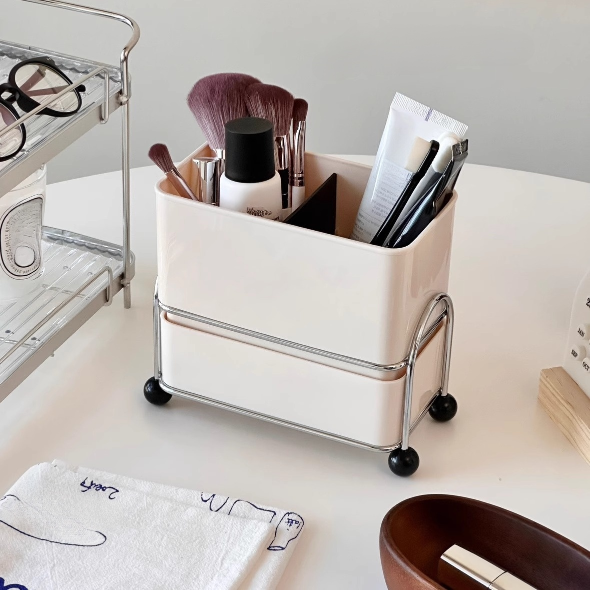 デスクトップ化粧品収納ラック洗面台排水収納ラックラック歯ブラシ歯磨き粉コーム二重層収納ボックス