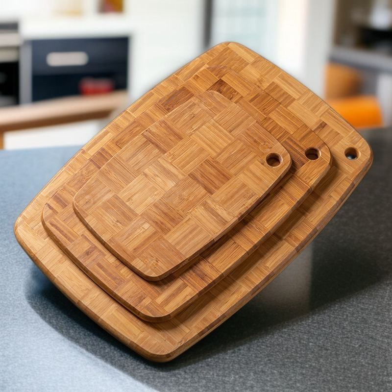 لوح تقطيع معلق من الخيزران