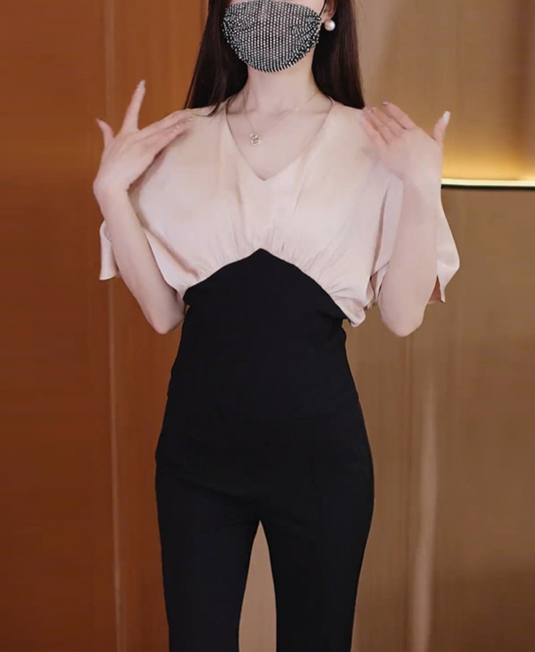 브이넥 가오리티셔츠 소재 클로즈업