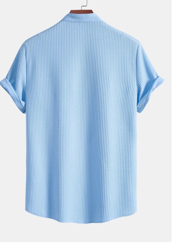 軽量で通気性の良い夏シャツ