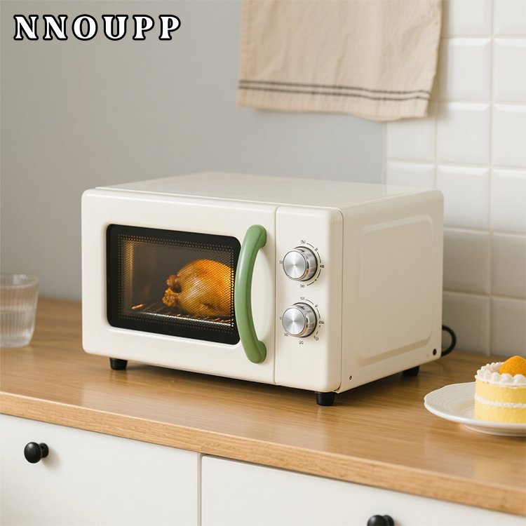 Kompakte Mikrowelle in moderner Küche