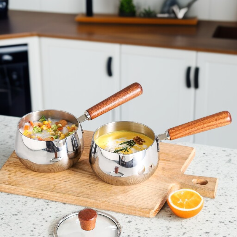 아기 이유식을 위한 3단 우유통