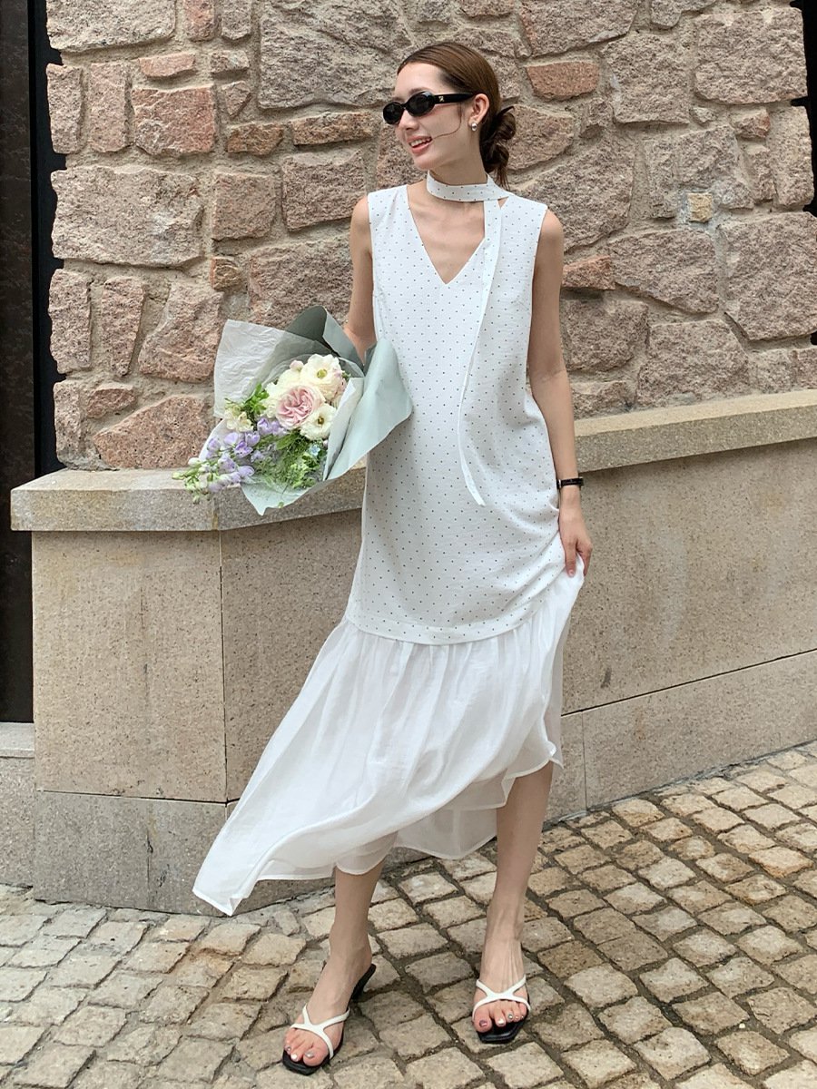 Vesta s puntíkovaným patchworkem