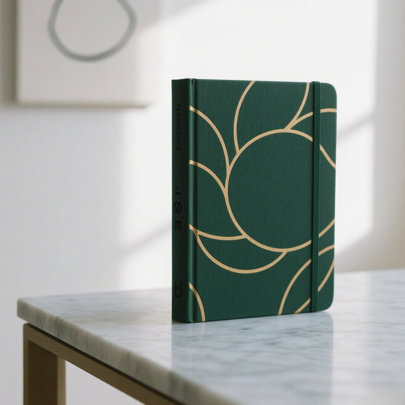 Thick notebook with sturdy binding and elastic closure