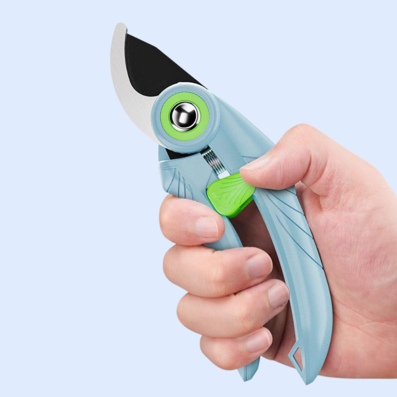 Sharp and labor-saving garden pruning shears
