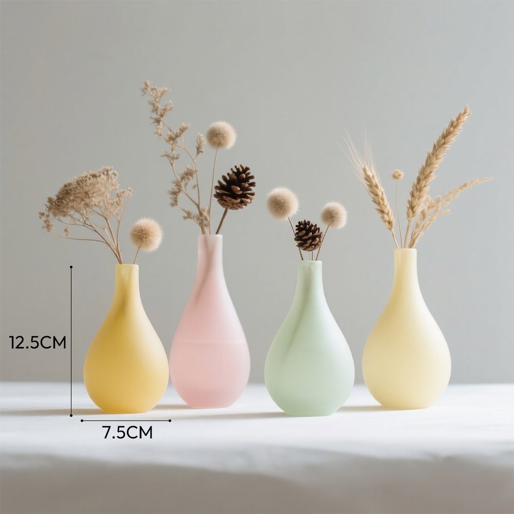 Dekoratives Keramikornament mit simulierten Blumen