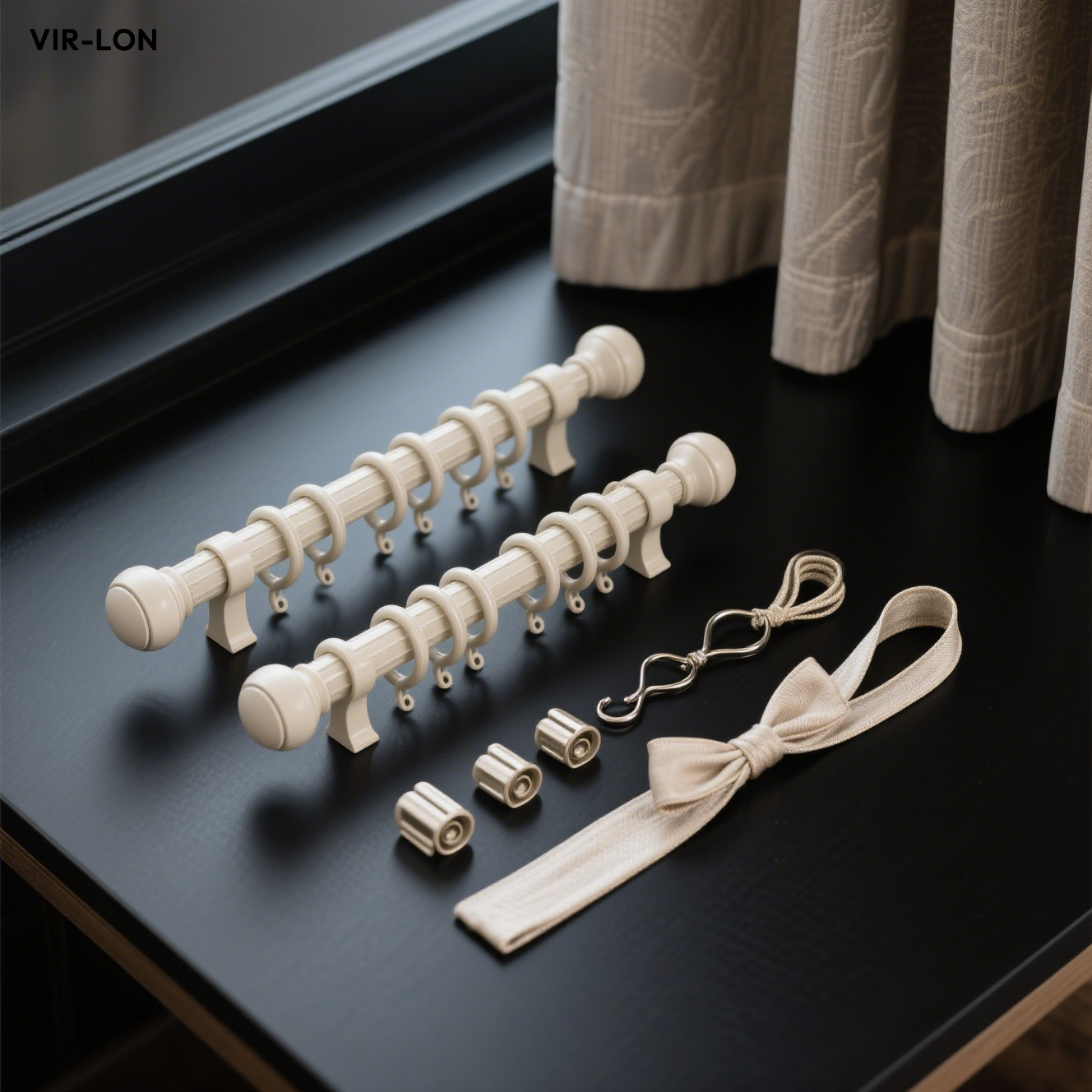 Cremefarbene Jacquard-Vorhänge