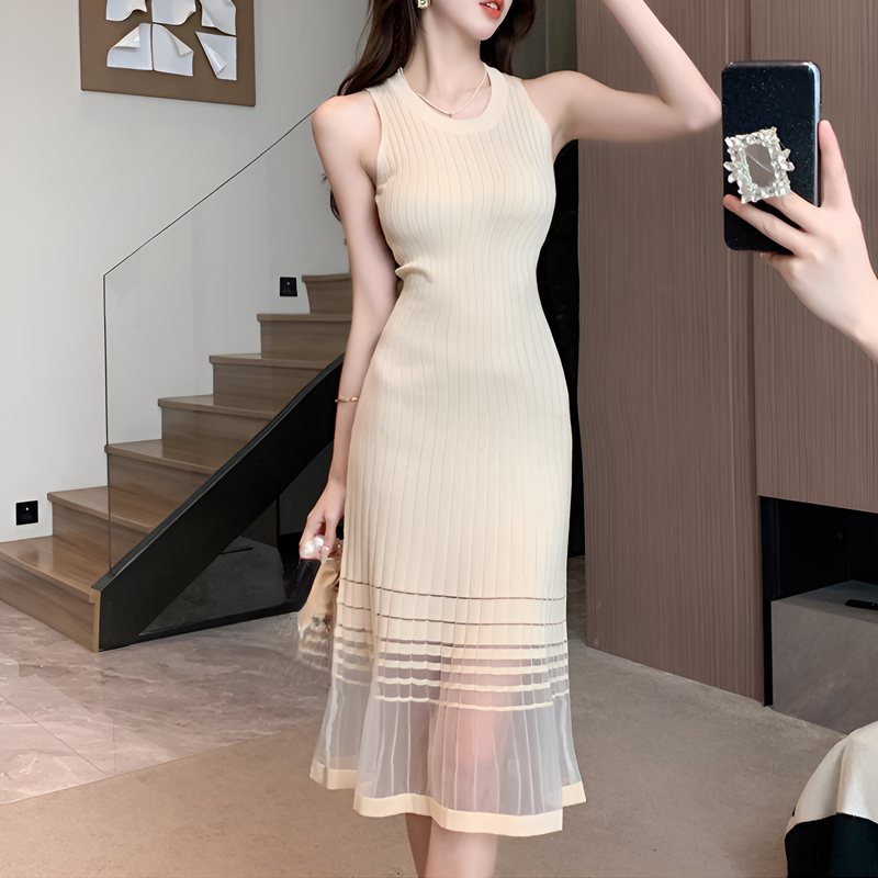 트렌디한 디자인의 니트 원피스 디테일