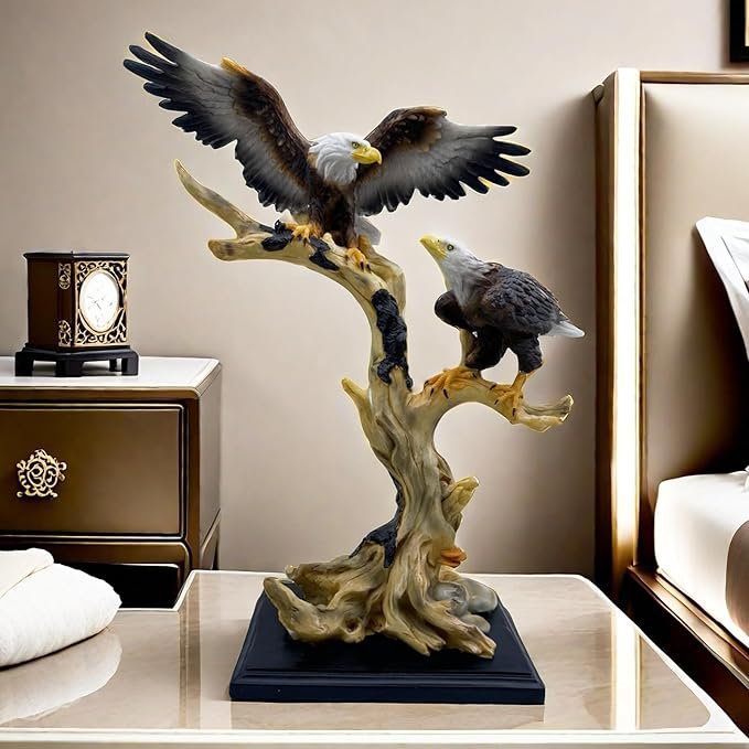 정교한 디테일의 독수리 조각상 홈 장식