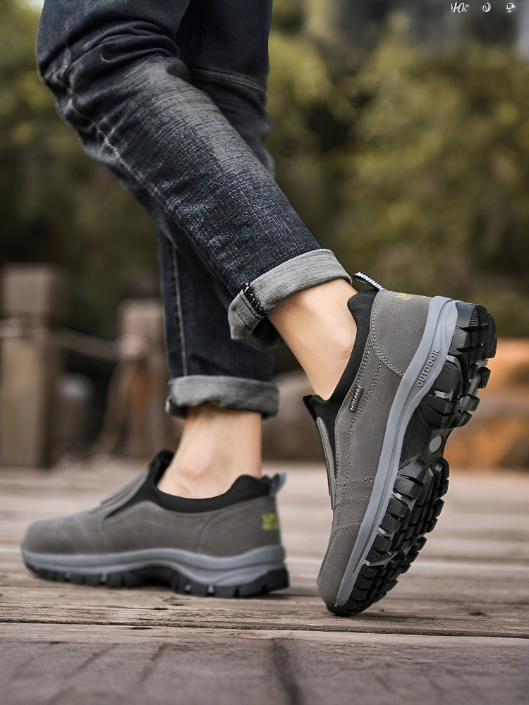 Noorstep   أحذية المشي لمسافات طويلة