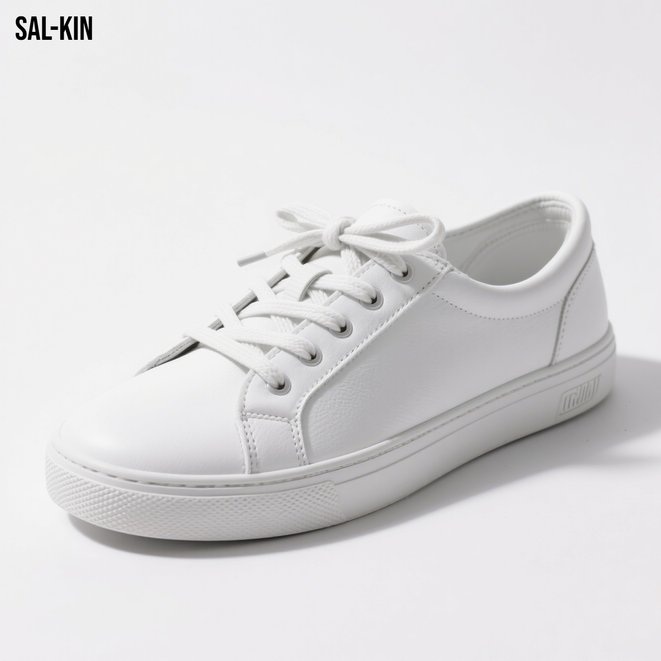 세련된 흰색 스니커즈