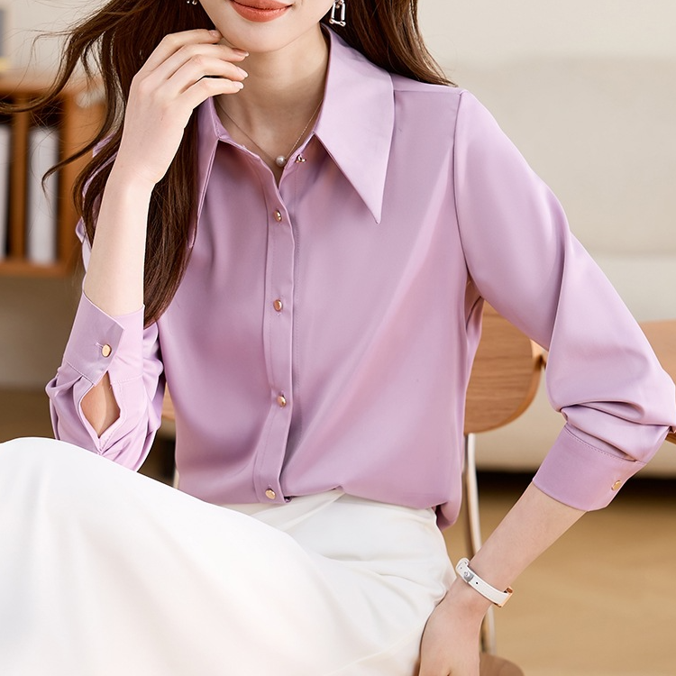 السيدات قمصان طويلة الأكمام من الساتان