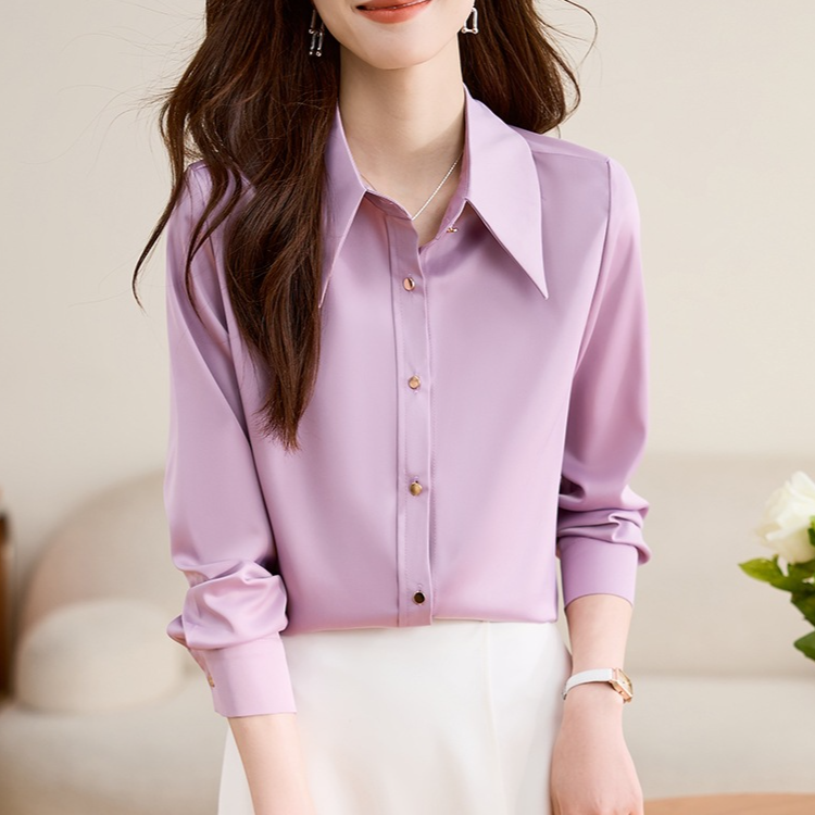 السيدات قمصان طويلة الأكمام من الساتان