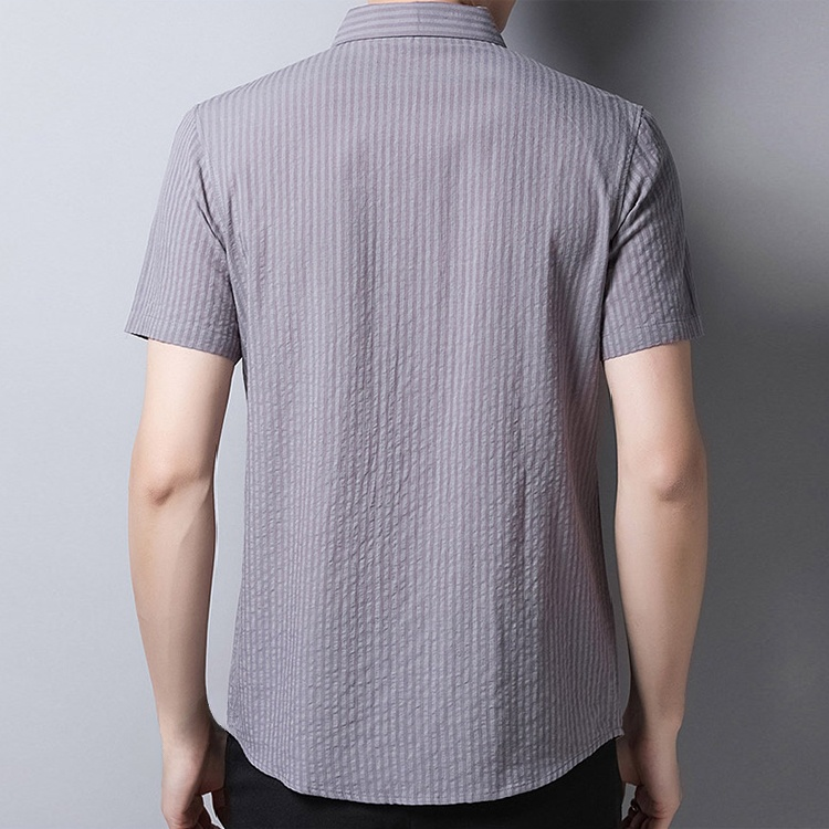 ストライプ柄半袖シャツ