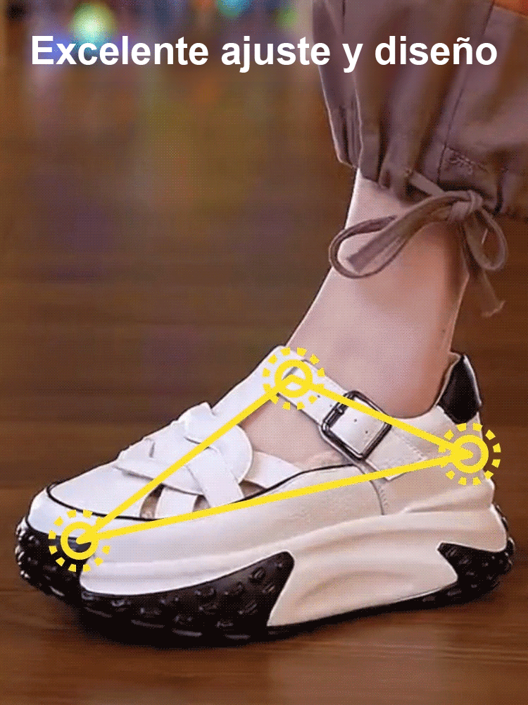 Sandalias romanas de cuero con suela gruesa