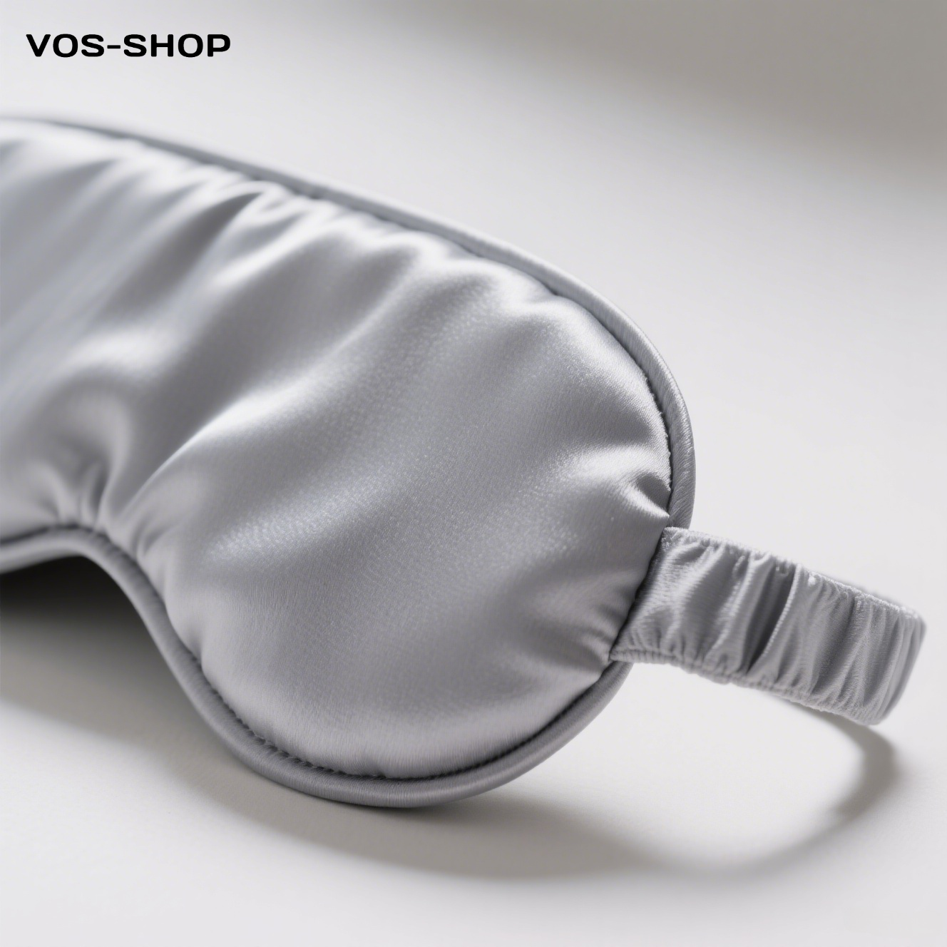 蠶絲眼罩舒適佩戴示意