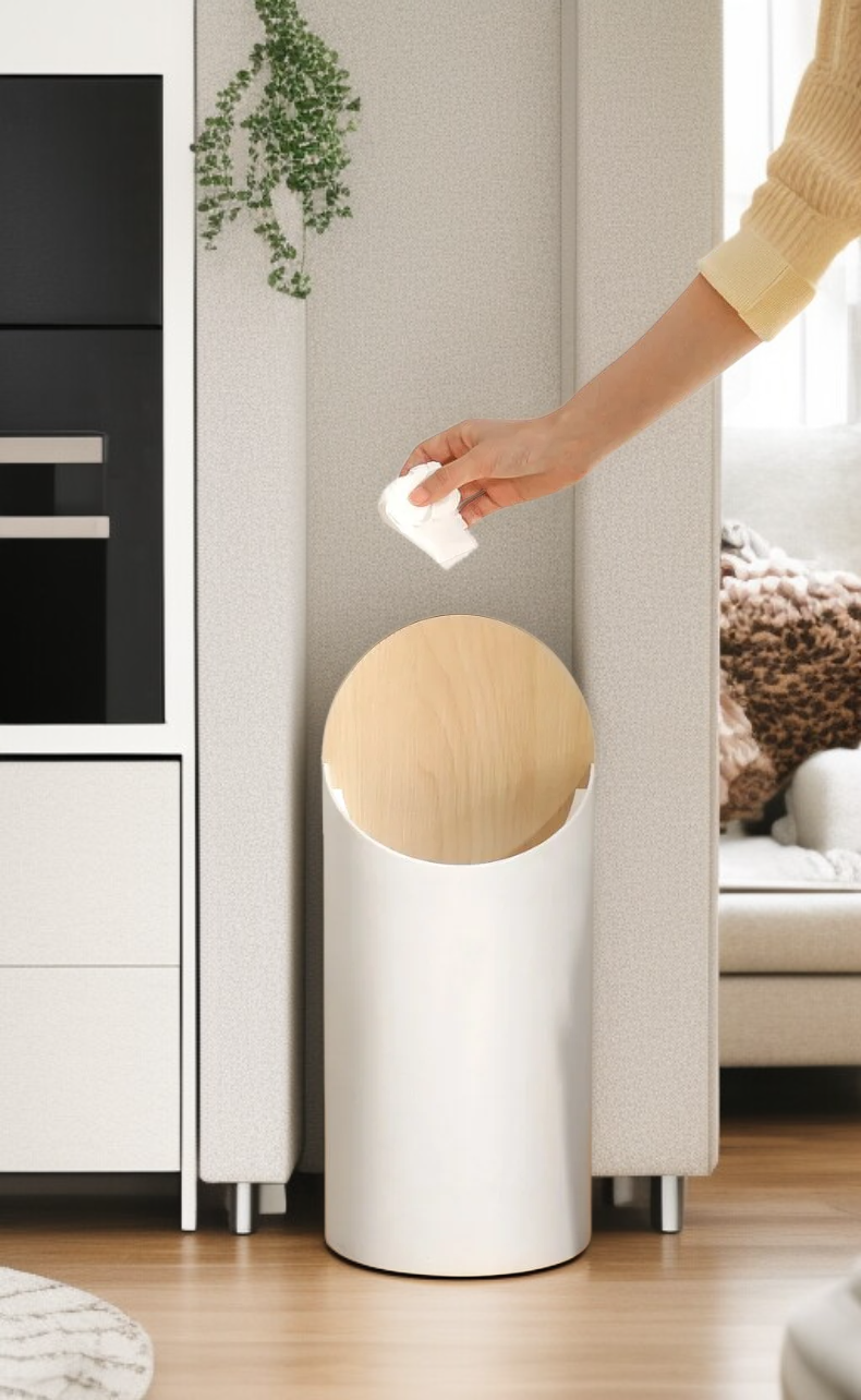 ふた付きで臭い漏れを防ぐダストボックスの特徴紹介画像