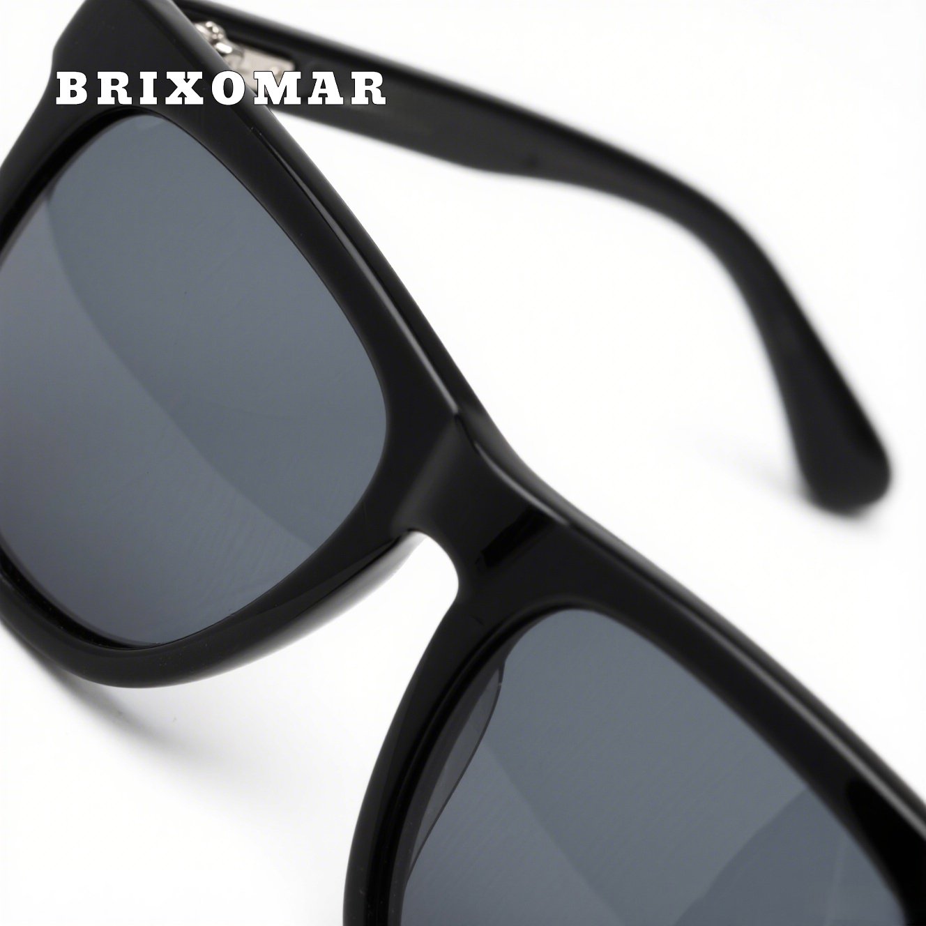 แว่นกันแดดกรอบเล็ก