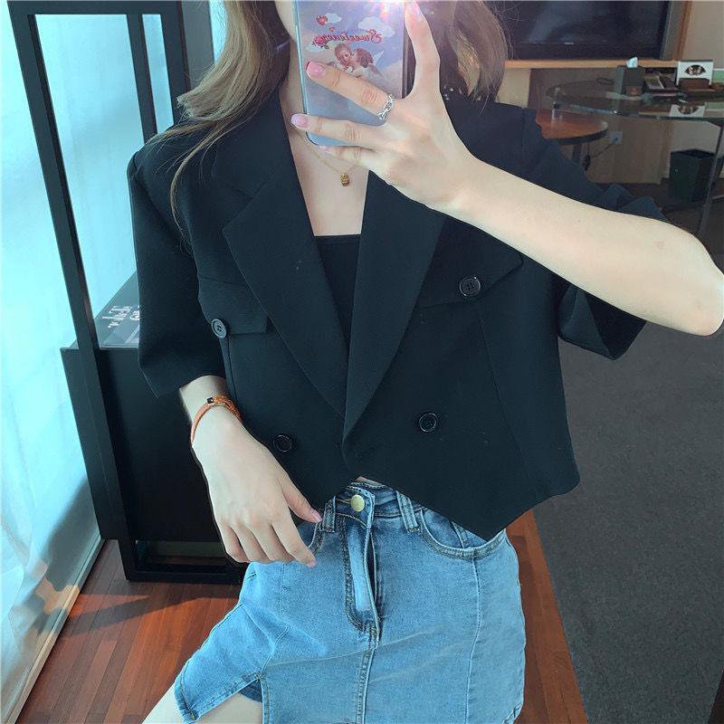 春夏向けレディース半袖ジャケットコート着用シーン