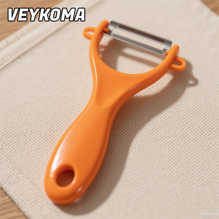 감자 껍질을 벗기는 필러 사용 모습