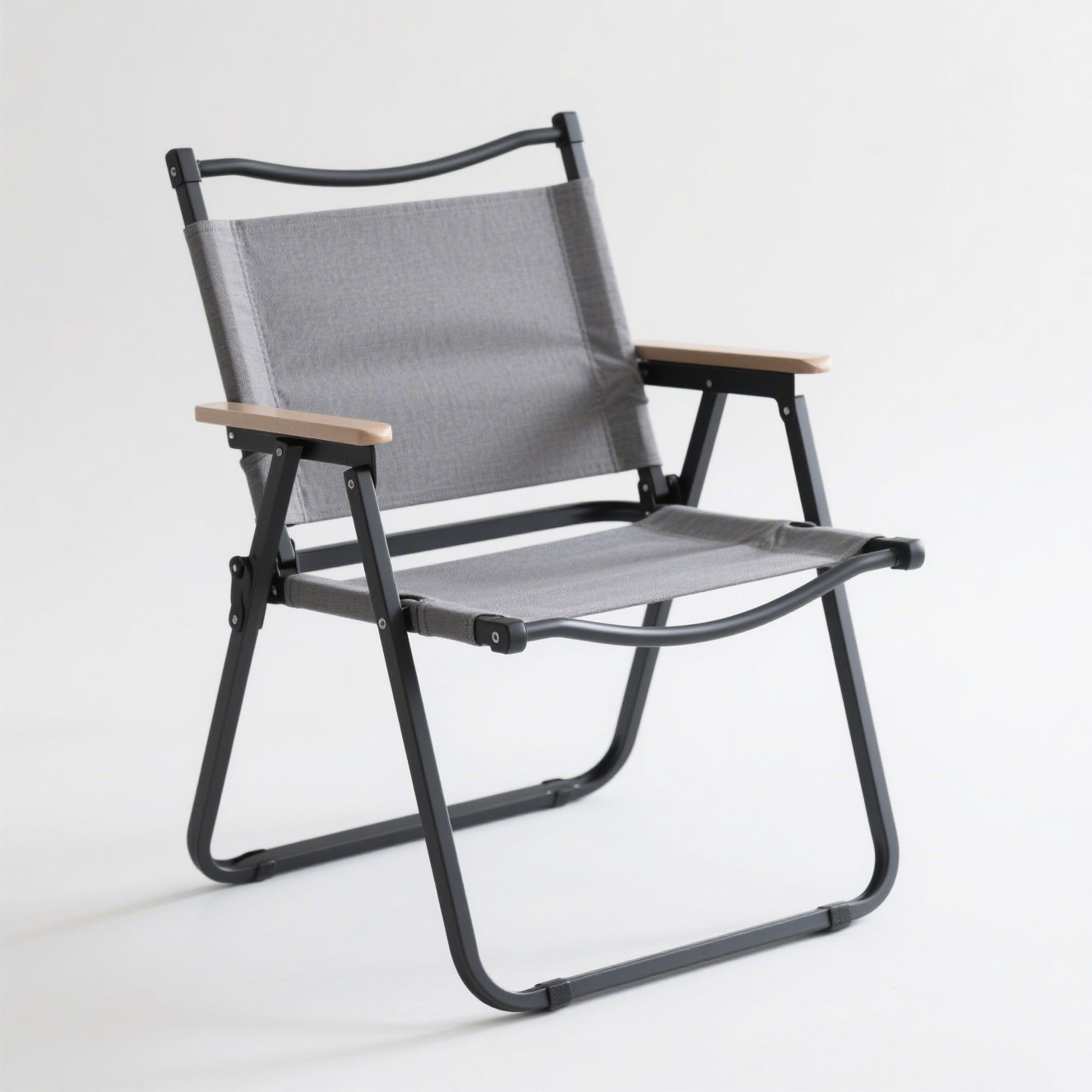 Detail skládací židle s robustní konstrukcí