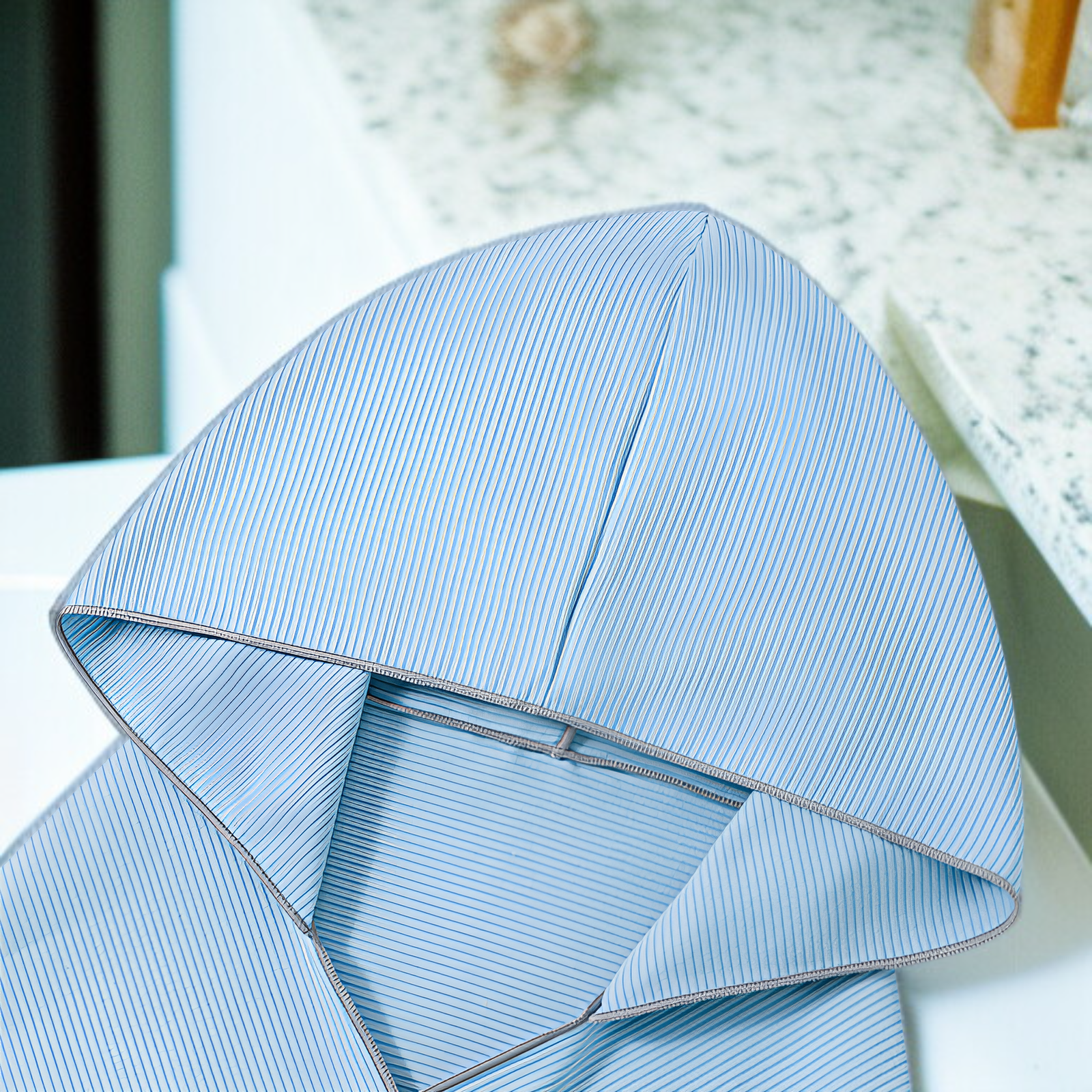 Elegant bath towel for women in pastel color