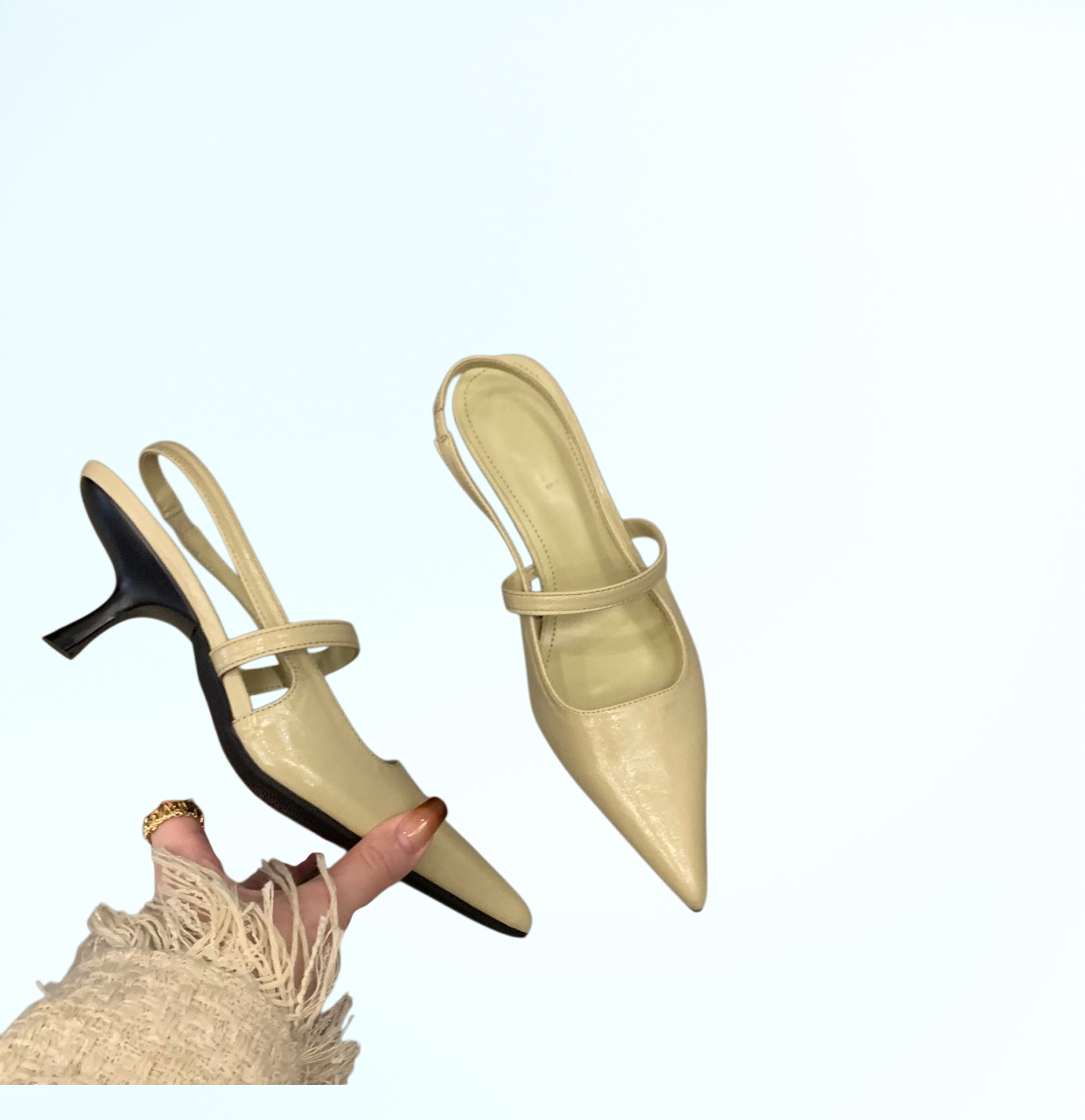 春と夏の新しいシンプルなハイヒールの万能なシングルシューズの女性の気質のフランスの浅い口の尖ったつま先のスティレットサンダル