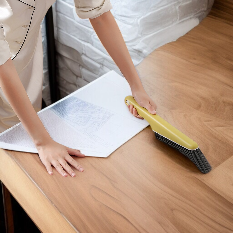 Perforated handle Dusting brush Bed Brush Set storage space multifunction Convenient use Dusting Bro