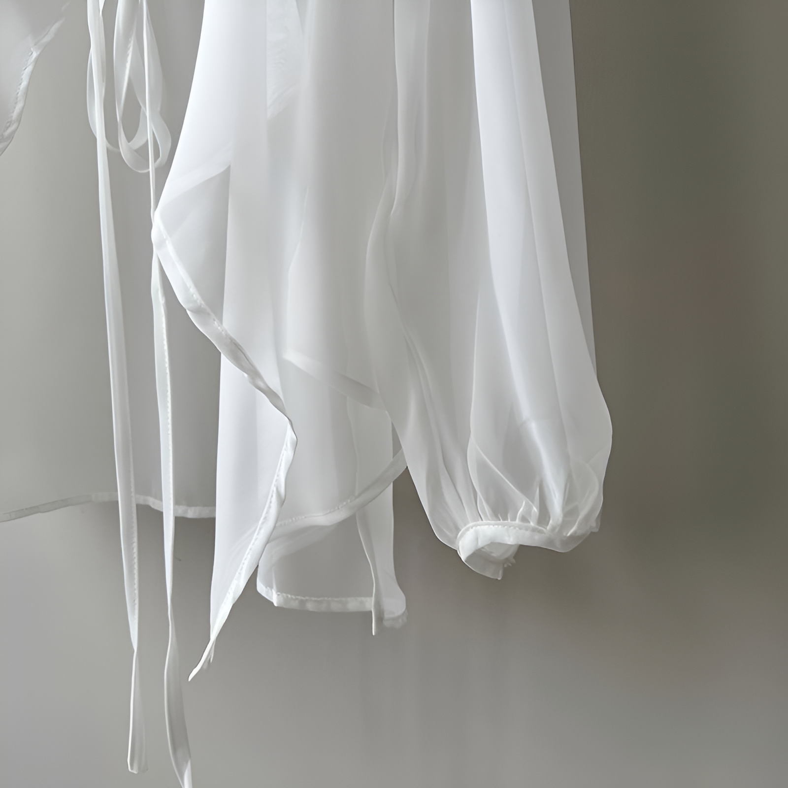 新しい中国風の日焼け止め服カーディガン、アイスシルクトップ、個性的な高級日焼け止め服デザイン、ニッチな日焼け止め服、通気性のあるファッションアウターウェア、小さなカーディガン