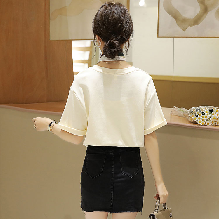 新作シルクスカーフ付きTシャツ  期間限定  ６４８０円/２点