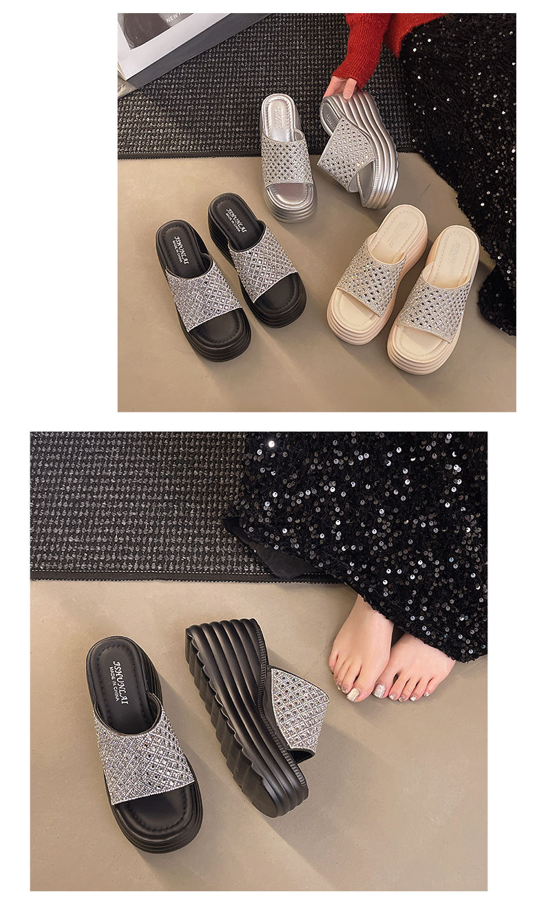 厚底プラットフォームで歩きやすいサンダル