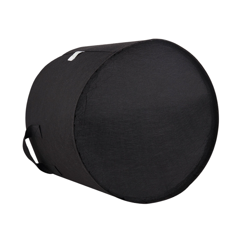 Černý netkaný květináč pro pěstování rostlin