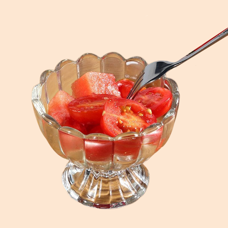 アイスクリームのシングルボールを入れたパフェグラス