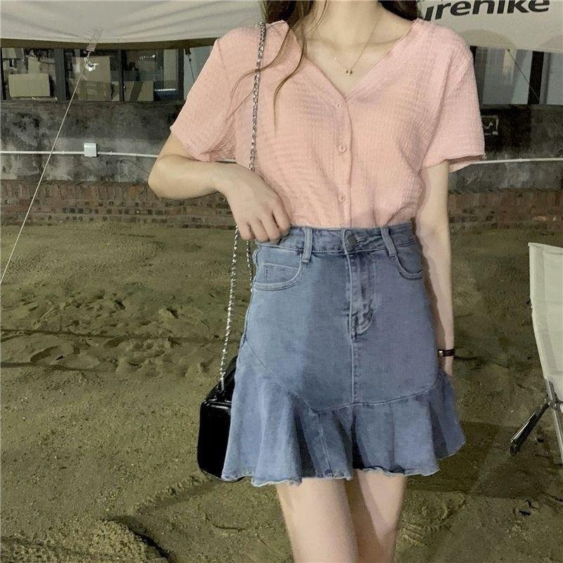 涼しげなスタイルの韓国風ショートパンツ