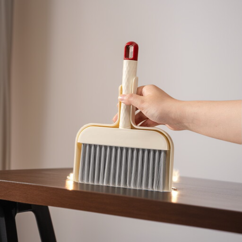Desktop mini dustpan broom set