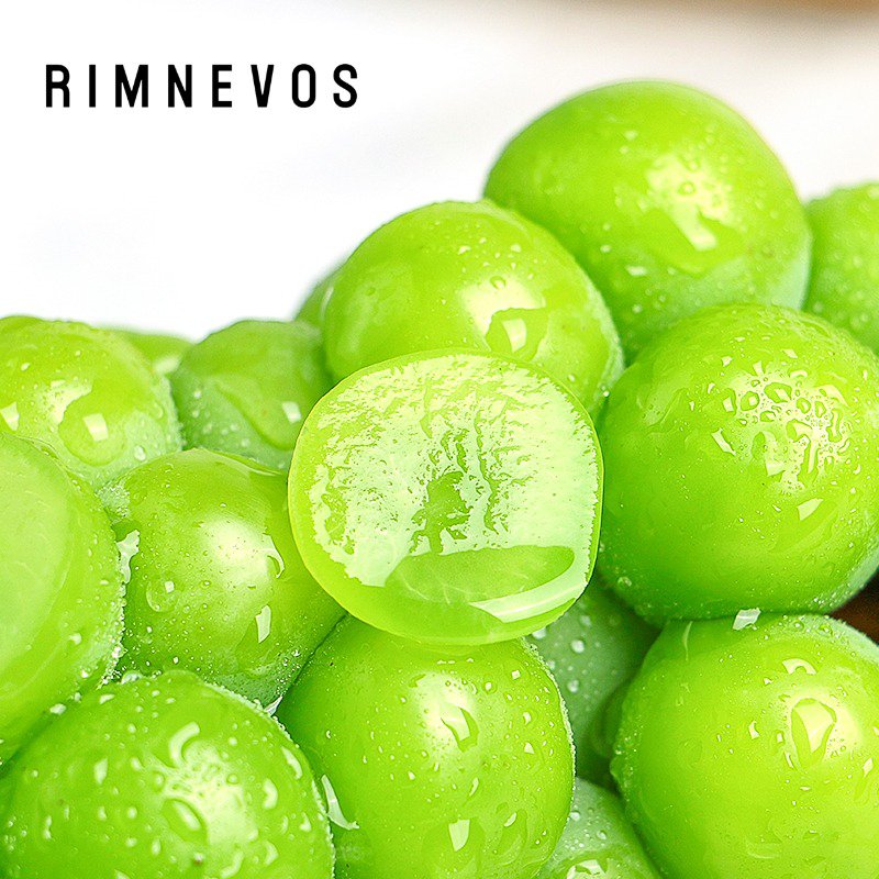 ブドウ季節の果物新鮮な箱いっぱいです