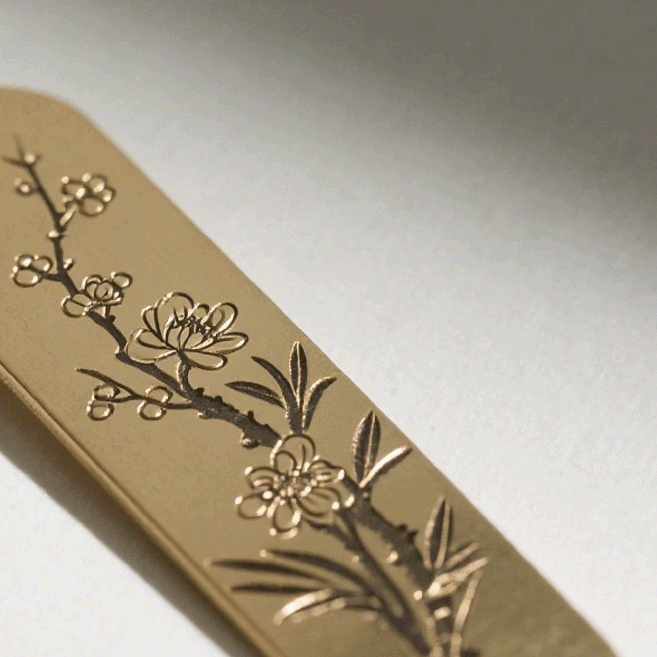 Set de dos marcadores de libros metálicos elegantes