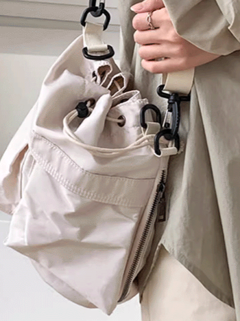 【다양한 착용 방법】방수 경량 다중 포켓 작은 복주머니 가방