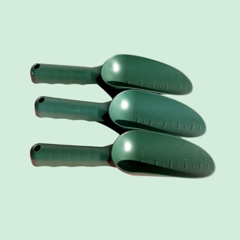 두꺼운 플라스틱 삽