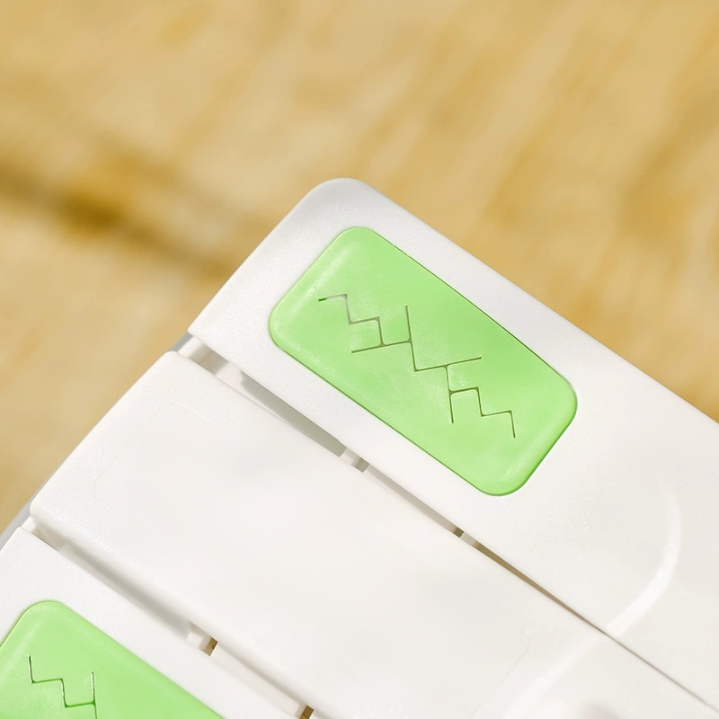 Electrostatic dust mop